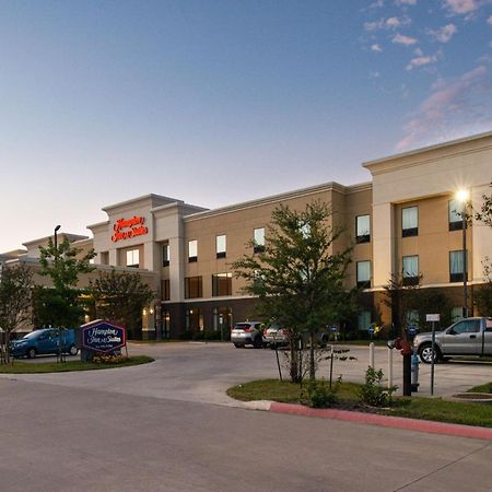 Hampton Inn And Suites Hutto Екстериор снимка
