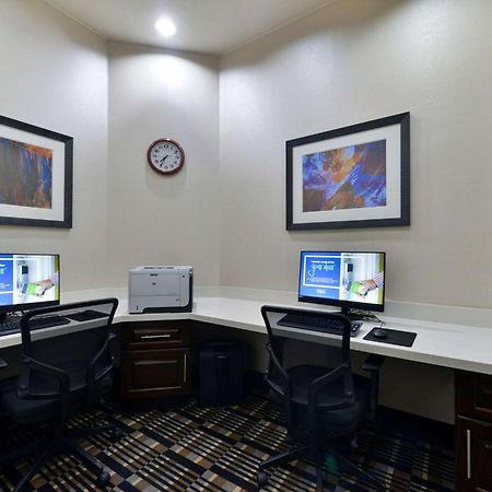 Hampton Inn And Suites Hutto Екстериор снимка