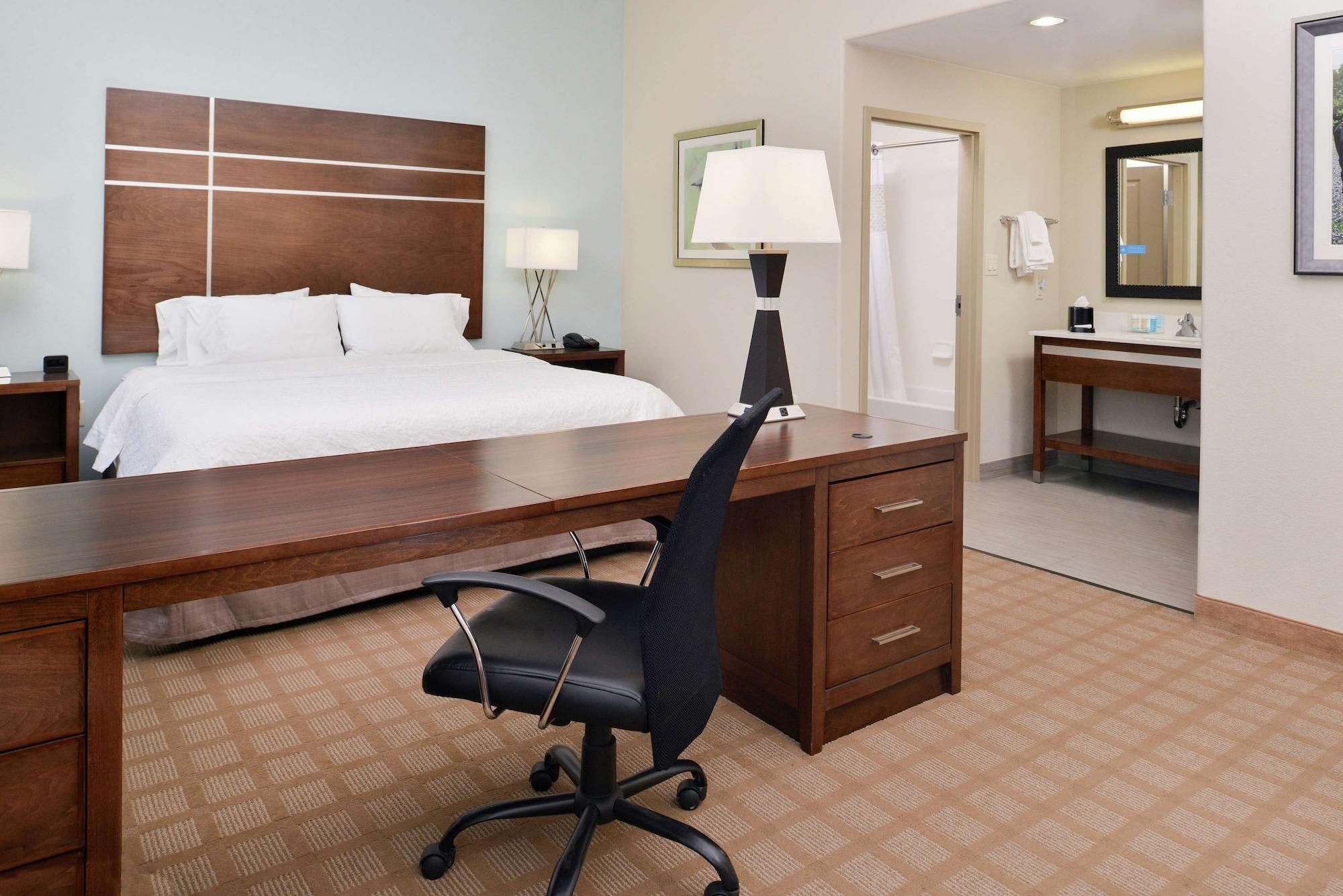 Hampton Inn And Suites Hutto Екстериор снимка