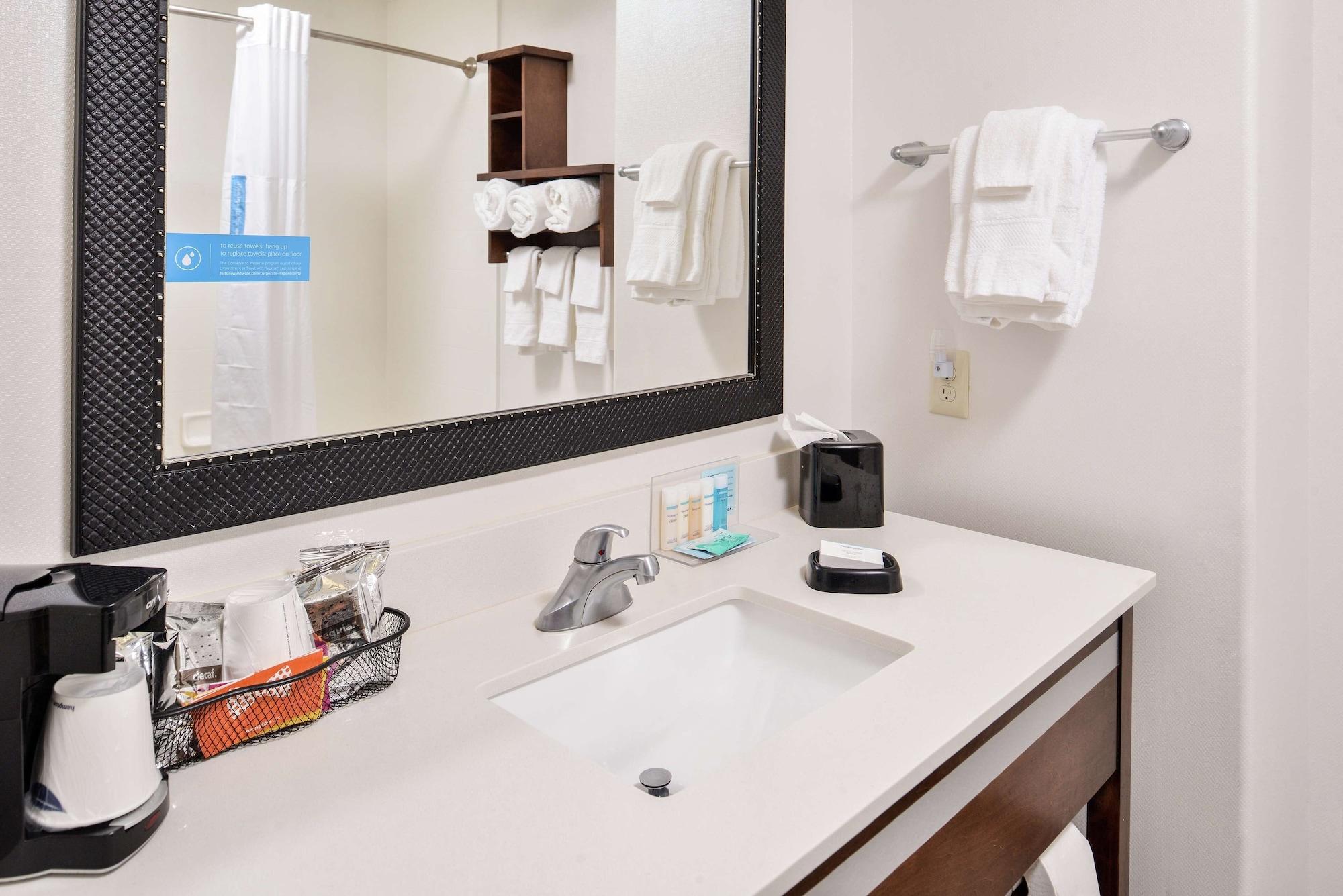 Hampton Inn And Suites Hutto Екстериор снимка