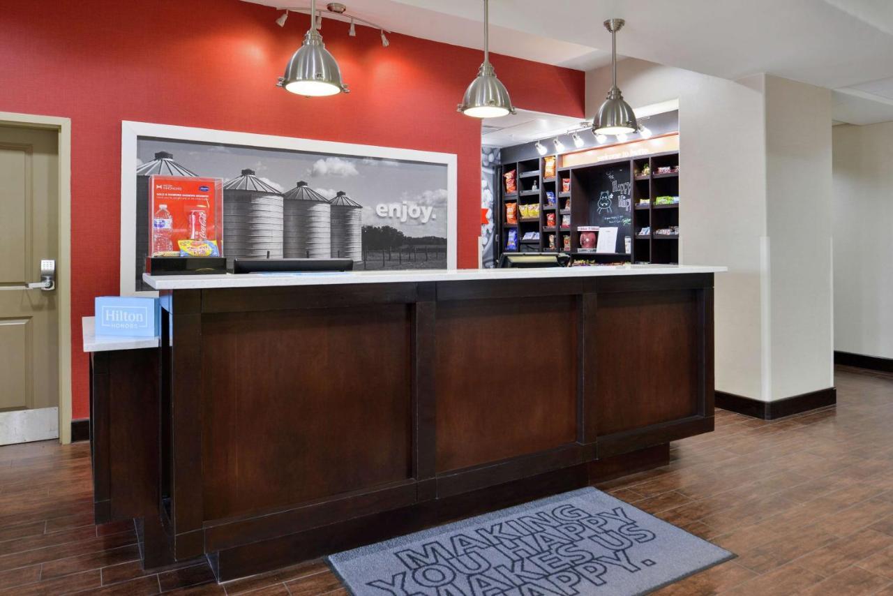 Hampton Inn And Suites Hutto Екстериор снимка