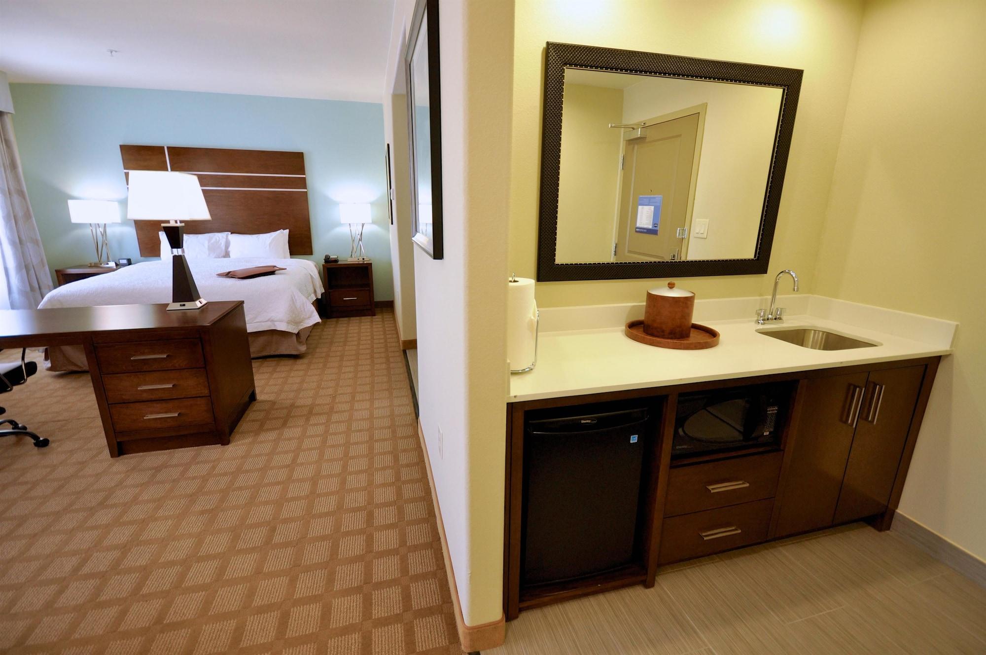 Hampton Inn And Suites Hutto Екстериор снимка