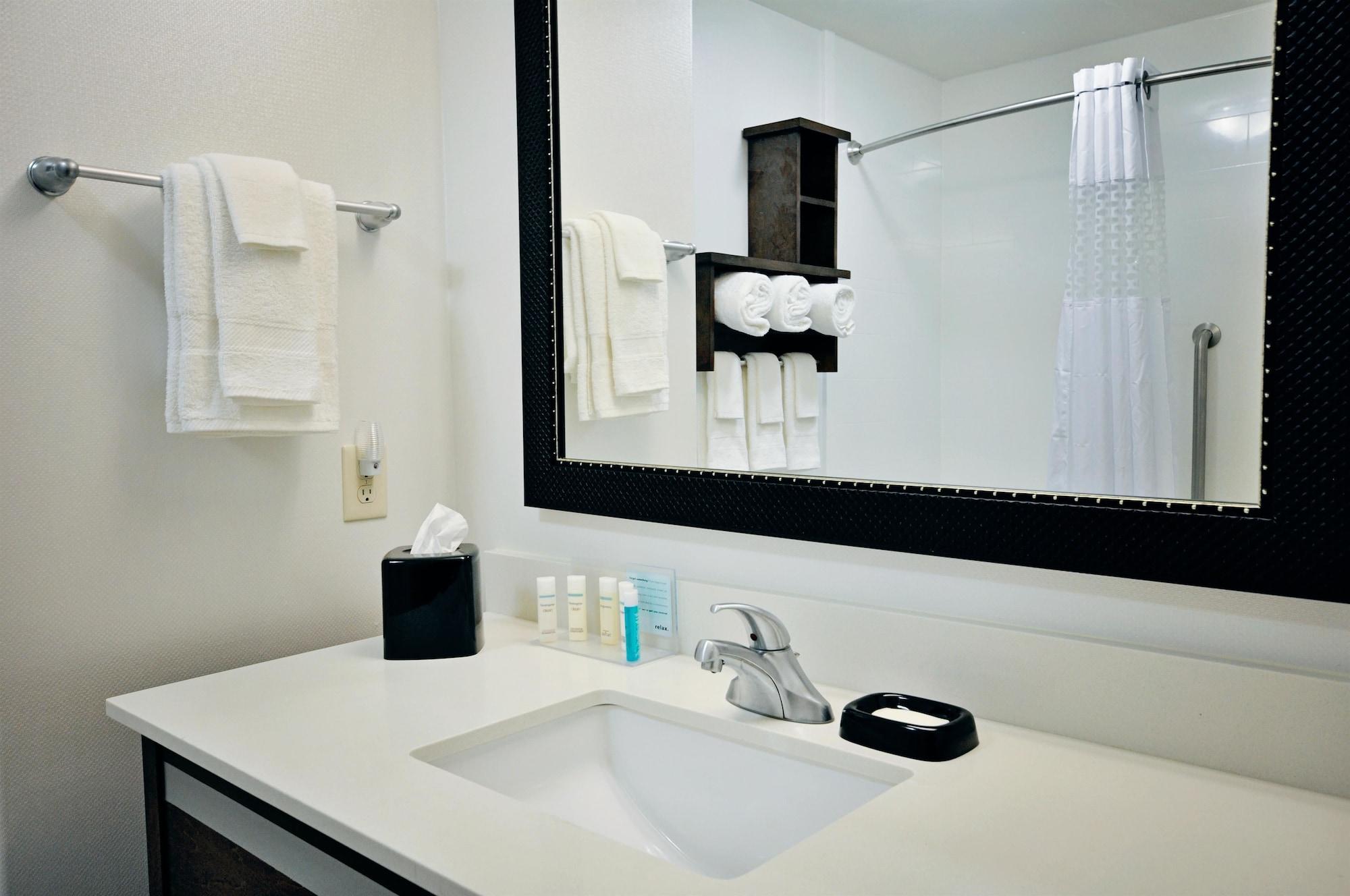 Hampton Inn And Suites Hutto Екстериор снимка
