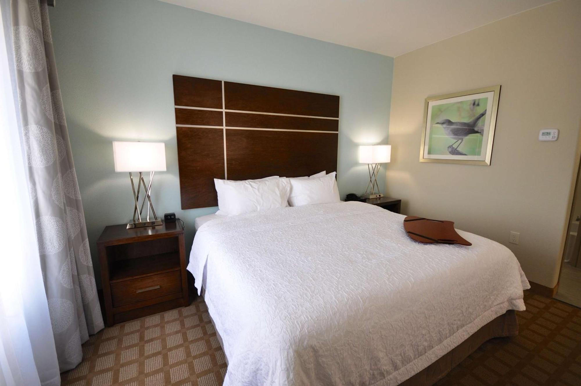 Hampton Inn And Suites Hutto Екстериор снимка