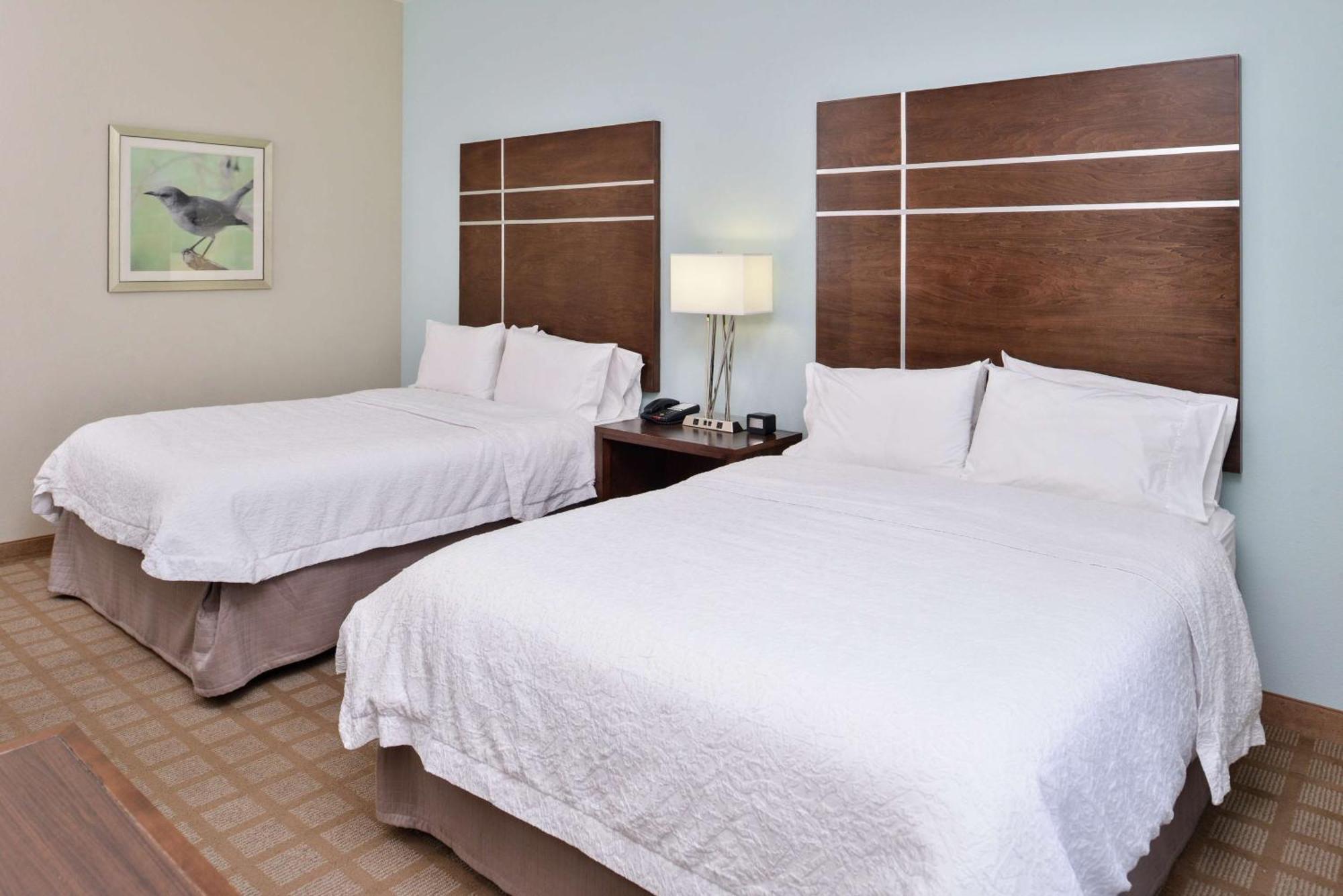 Hampton Inn And Suites Hutto Екстериор снимка