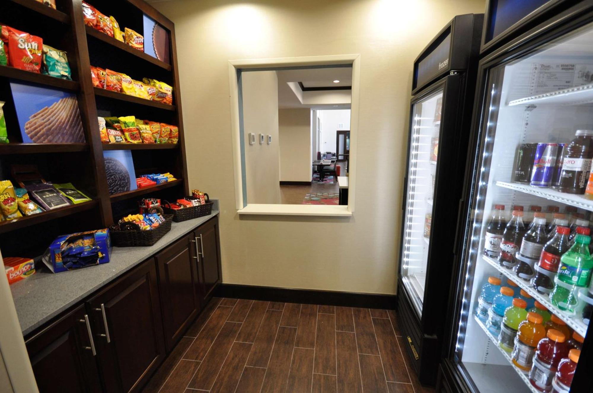 Hampton Inn And Suites Hutto Екстериор снимка